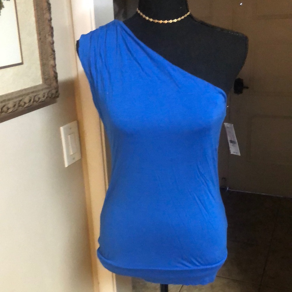 Off shoulder tee shirt